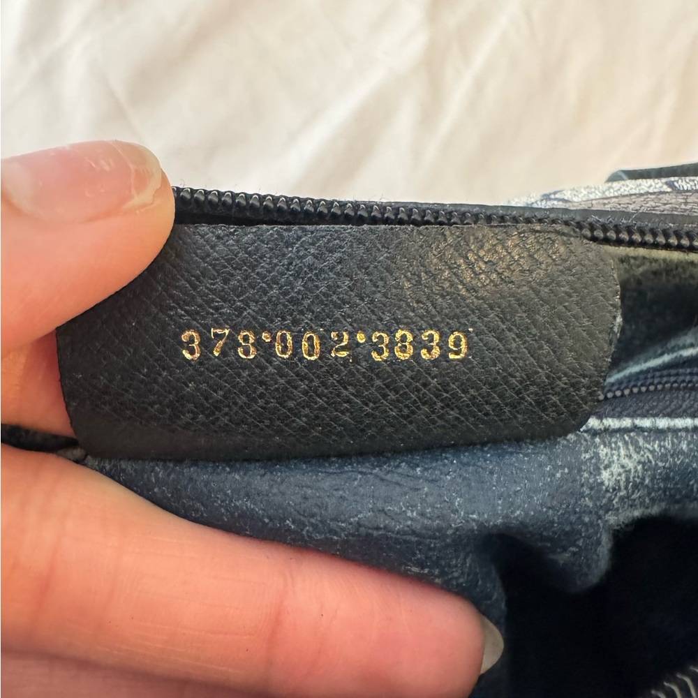 Gucci Blue and Red Crossbody Bag with Signature Style - Picture 11 of 16